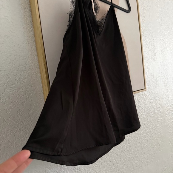 Francesca’s Lace Tank - Picture 6 of 10